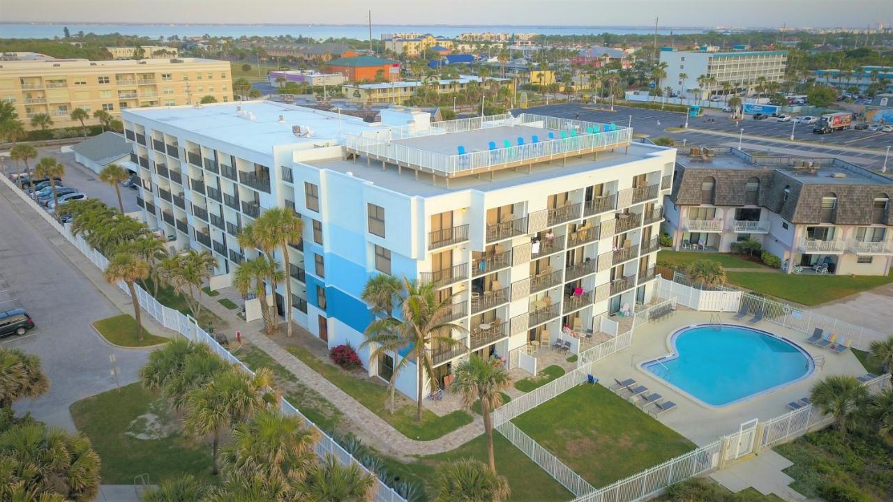 Chateau By The Sea Cocoa Beach Exterior photo