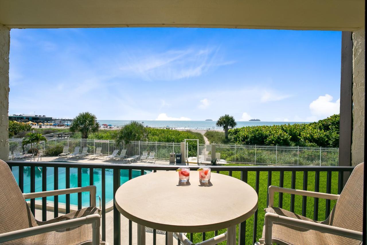 Chateau By The Sea Cocoa Beach Exterior photo