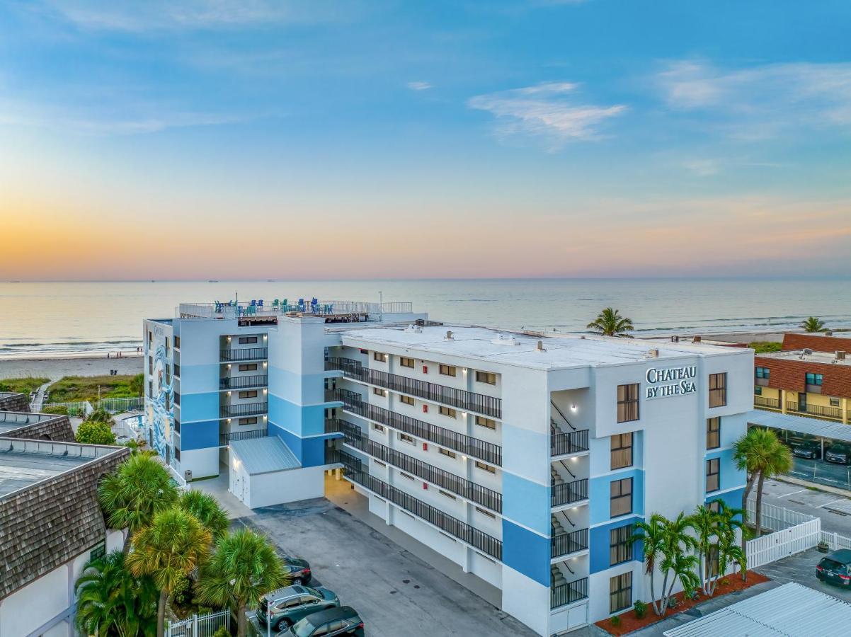 Chateau By The Sea Aparthotel Cocoa Beach Exterior photo