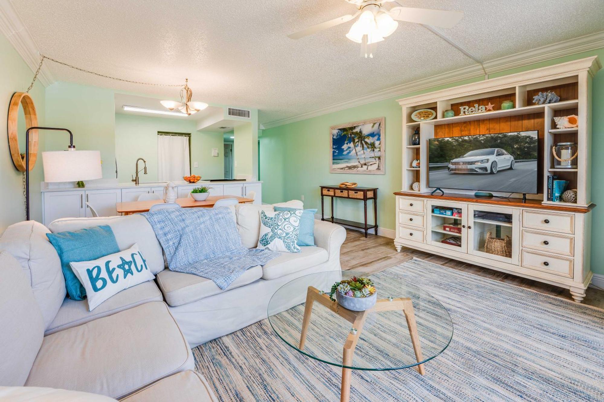 Chateau By The Sea Cocoa Beach Exterior photo